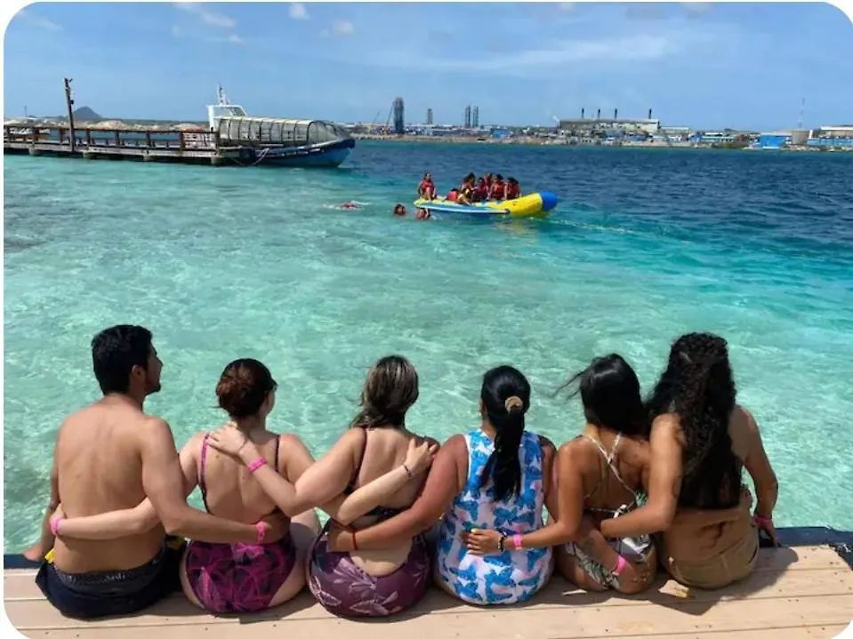 Harmony Boutique Apartments Oranjestad Hostel